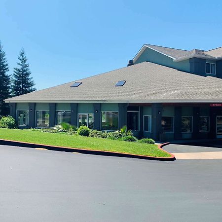 Surestay Plus Hotel By Best Western Redding Esterno foto