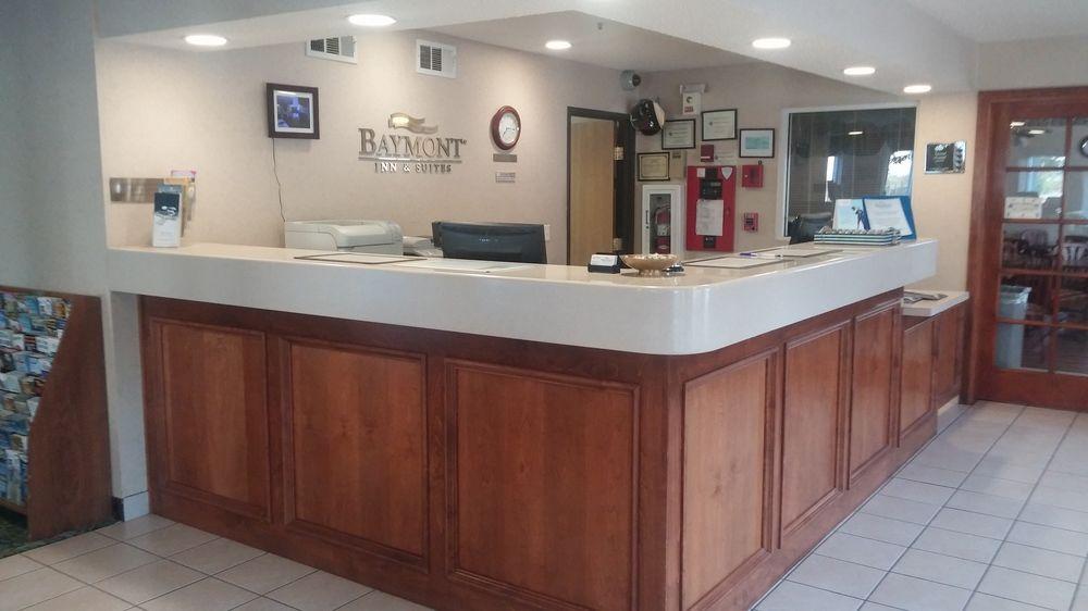 Surestay Plus Hotel By Best Western Redding Esterno foto
