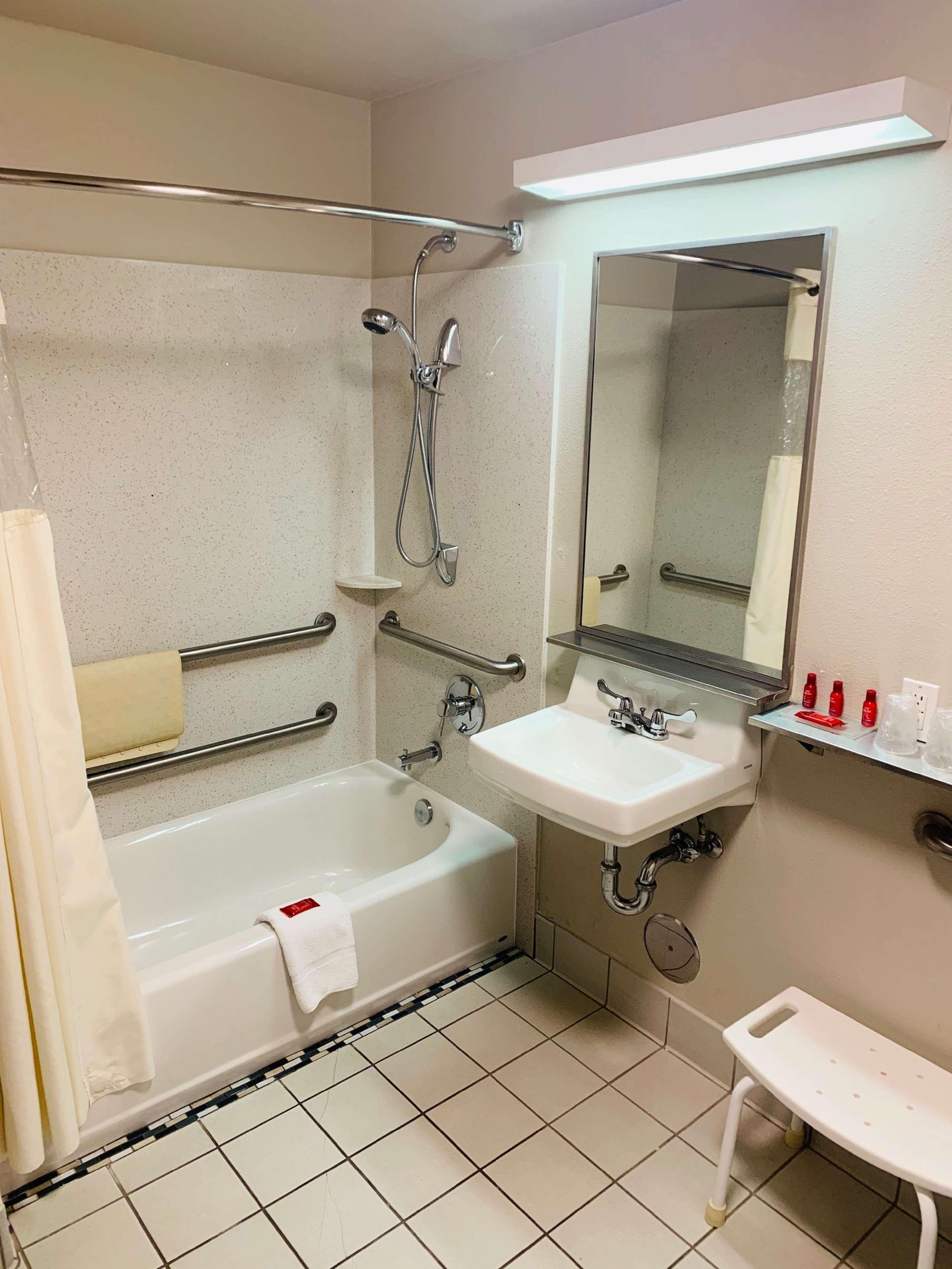 Surestay Plus Hotel By Best Western Redding Esterno foto