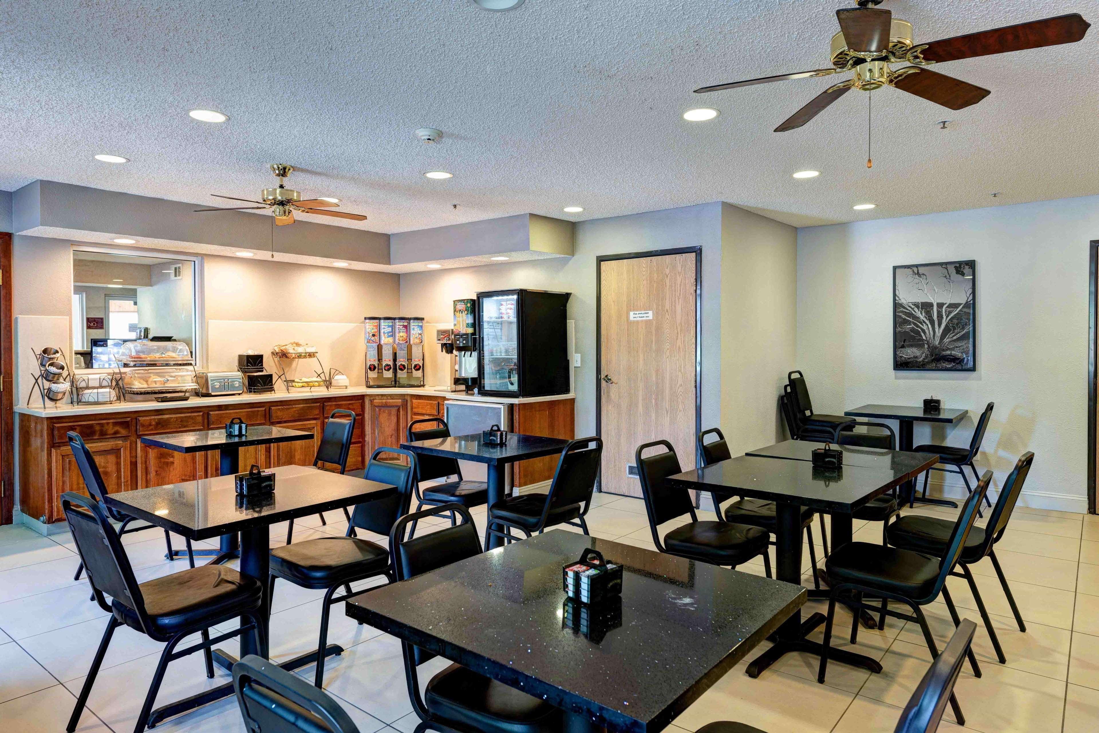 Surestay Plus Hotel By Best Western Redding Esterno foto