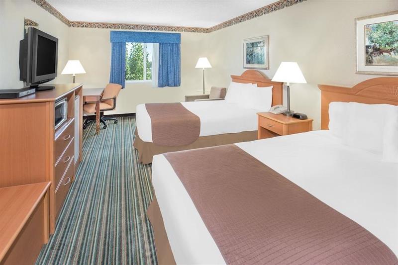 Surestay Plus Hotel By Best Western Redding Esterno foto