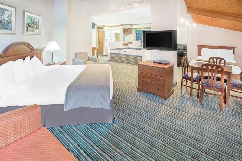 Surestay Plus Hotel By Best Western Redding Esterno foto