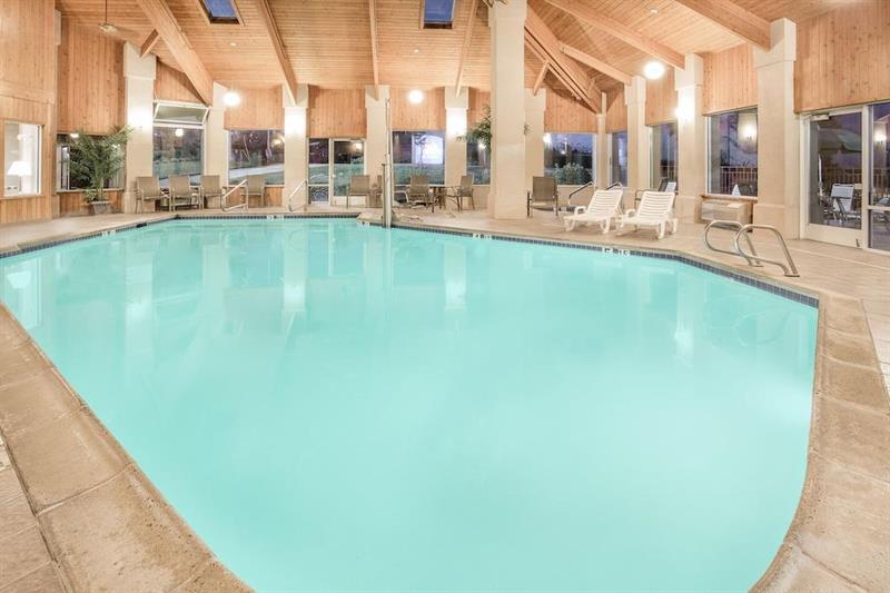 Surestay Plus Hotel By Best Western Redding Esterno foto